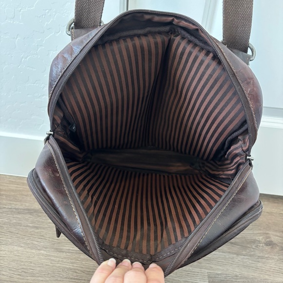 Jack Georges Voyager Professional Backpack in brown hand-stained buffalo leather - Picture 7 of 15